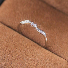 Load image into Gallery viewer, Japan And South Korea Rhinestone Rings For Women Silver Gold Rings Fresh Wedding Female Charm Knuckle Ring Crystal Jewelry